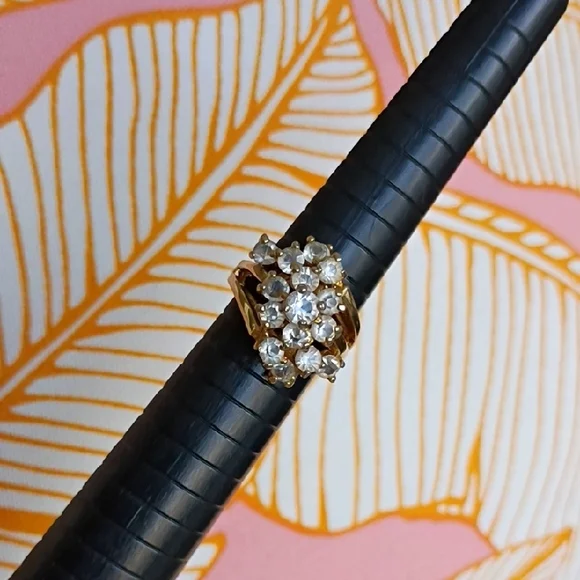 14K HGE Gold Cluster Diamond Simulant Ring - Size 6 Vintage - Picture 5 of 7